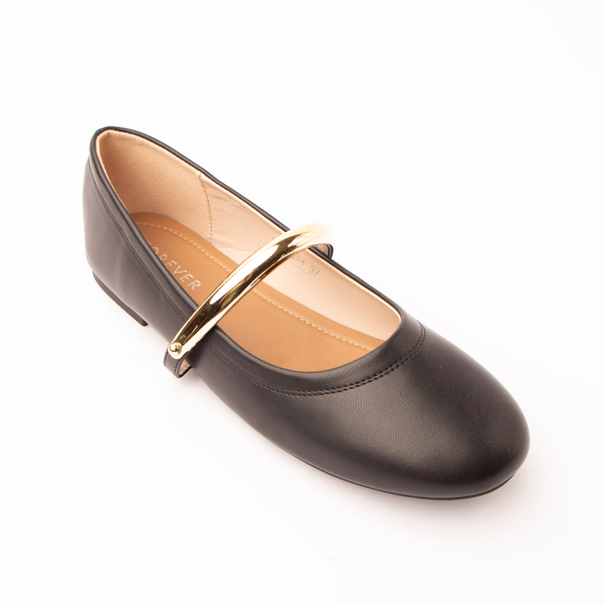 Black flats for women, three-quarter view