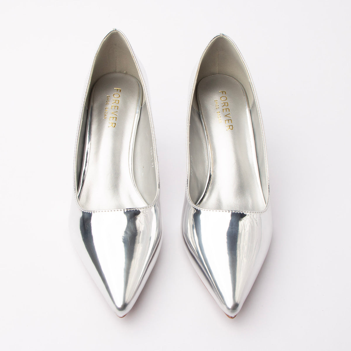 Silver pumps for women, both shoes from the front
