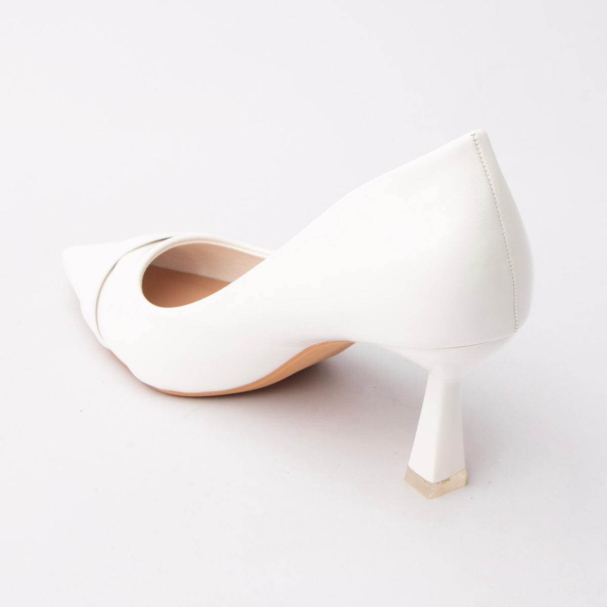 White folded strap pumps for women, back view showing the heel