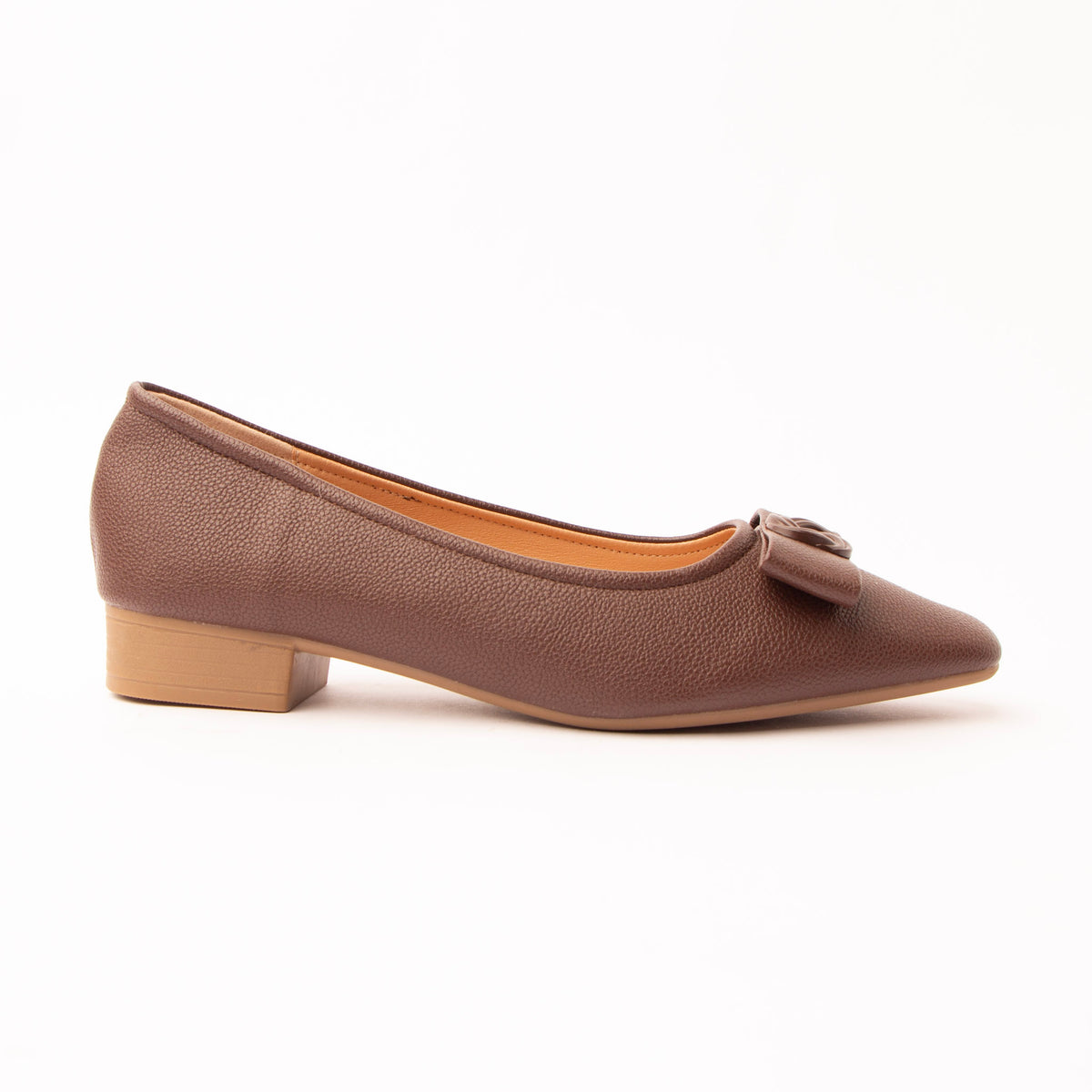 Brown pumps for women, side view