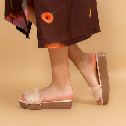 Soft Girl Soirée - Cream Comfy Casual Slipper