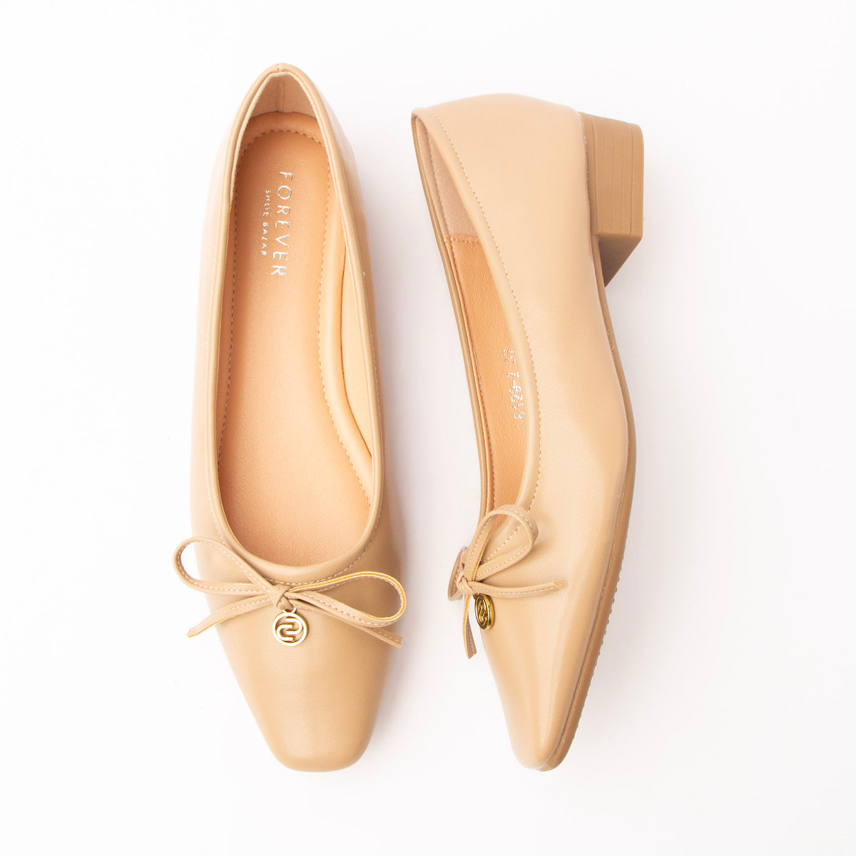 Khaki pumps for women, both shoes laid flat