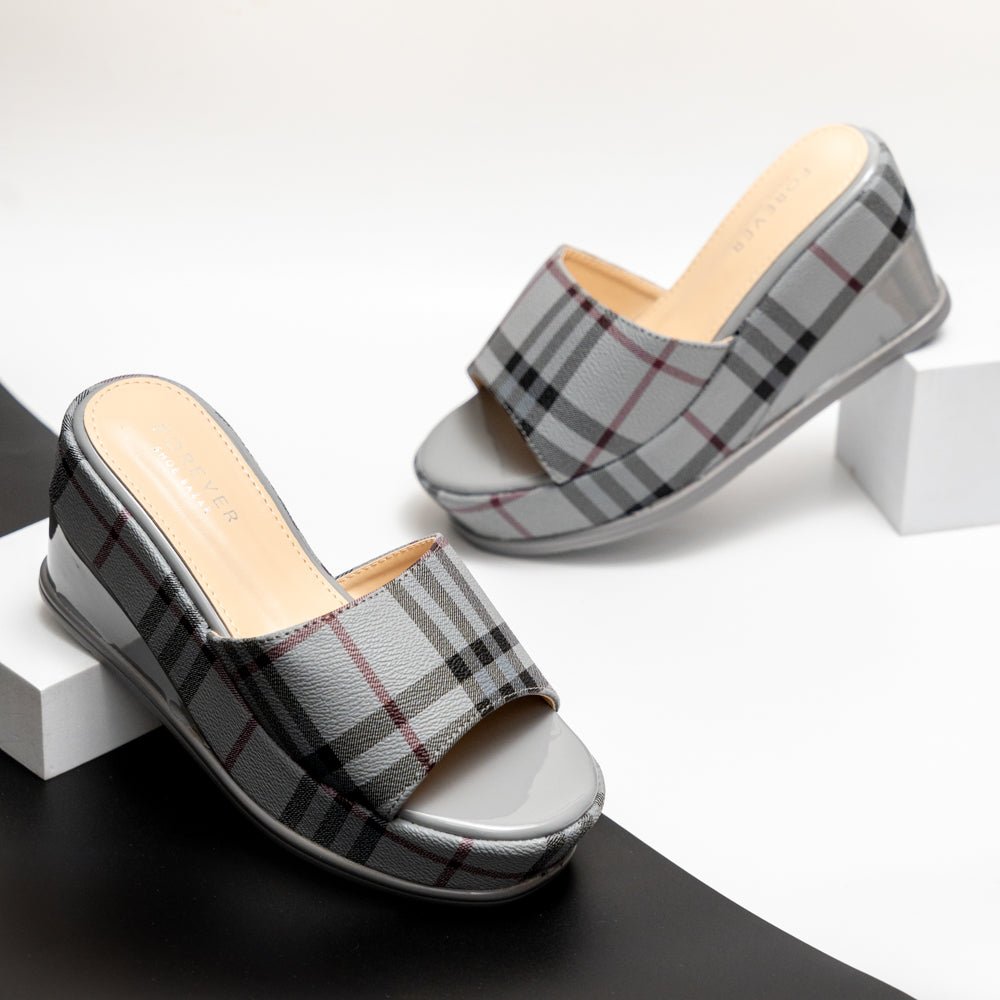 Flannel Fantasy - Grey Casual Wedges - view 3