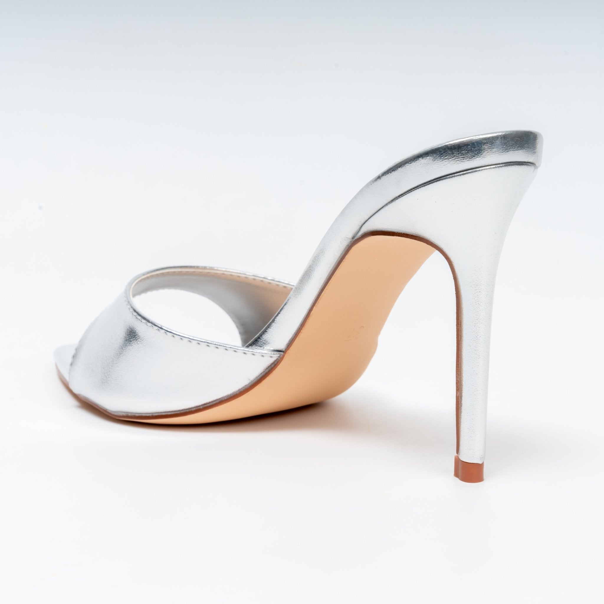 Glitter Queen - Silver Heels - view 6