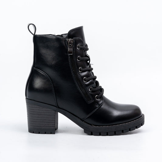 Raven Trail - Black Chunky Lace-Up Boots
