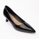 Black pumps for women, three-quarter view