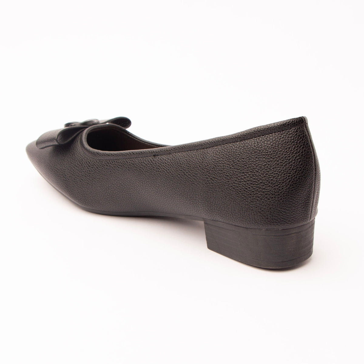 Black pumps for women, back view showing the heel