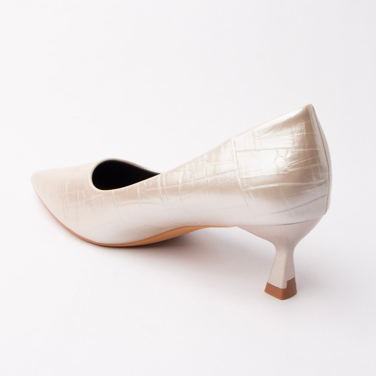 Beige pumps for women, back view showing the heel