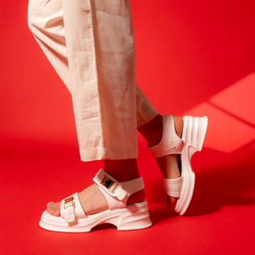 Ferociously Fashionable - White Casual Sandal