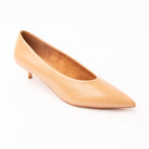 Beige pumps for women, three-quarter view