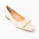 Beige pumps for women, three-quarter view