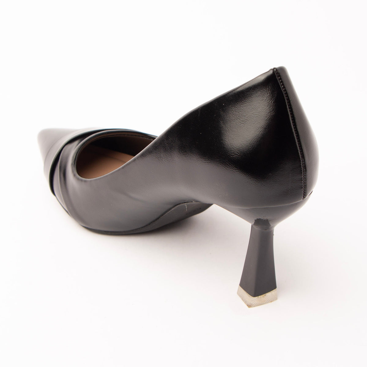 Black folded strap pumps for women, back view showing the heel