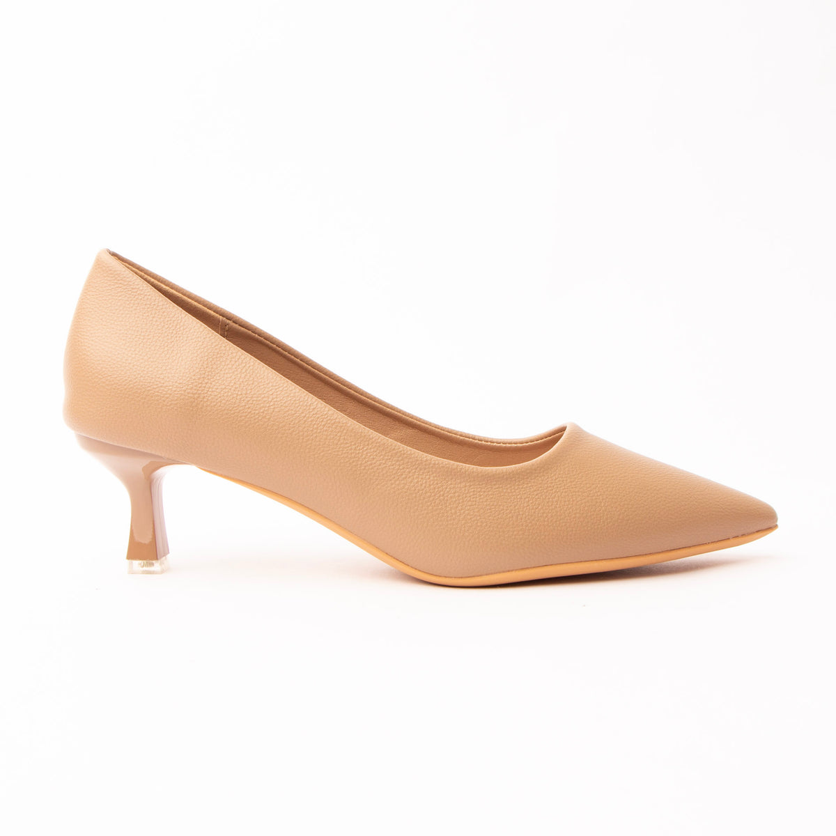 Khaki pointed kitten heels for women, a warm sand-nude pebble-grain court with a sharply pointed toe, on a glossy matching nude kitten heel finished with a small clear block over a pale natural sole edge