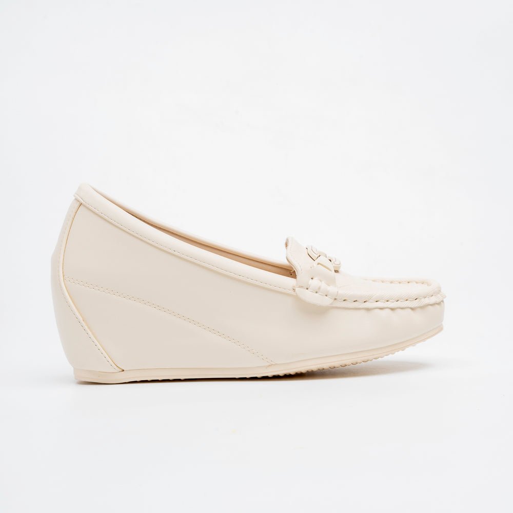 Liora Chain Comfort Loafers - White