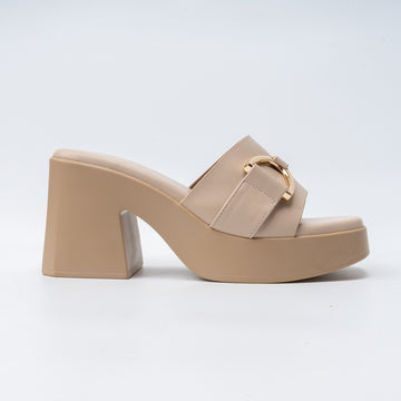Buckle It Mule – Beige Casual