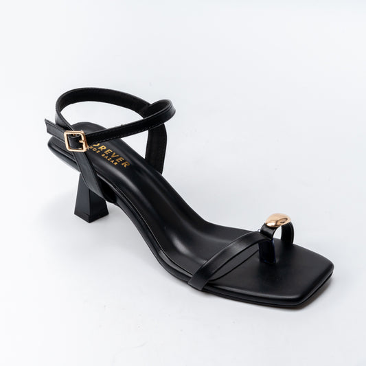 Dune Chic - Black Casual Sandal