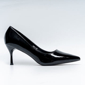 Signature Pointed - Black Pumps