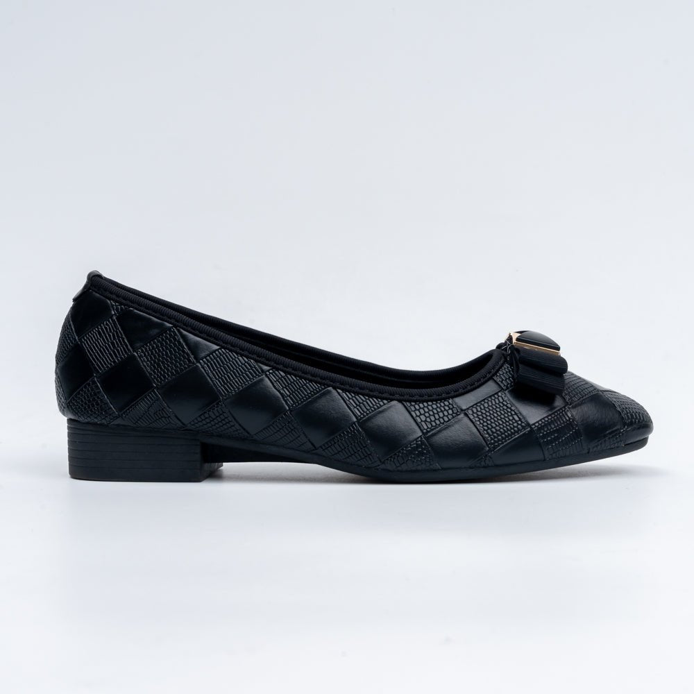 The Quilted Charm - Black Flat Ballerinas