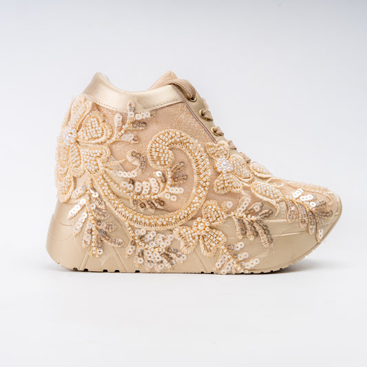 Festive Fleur – Gold Fancy Platform