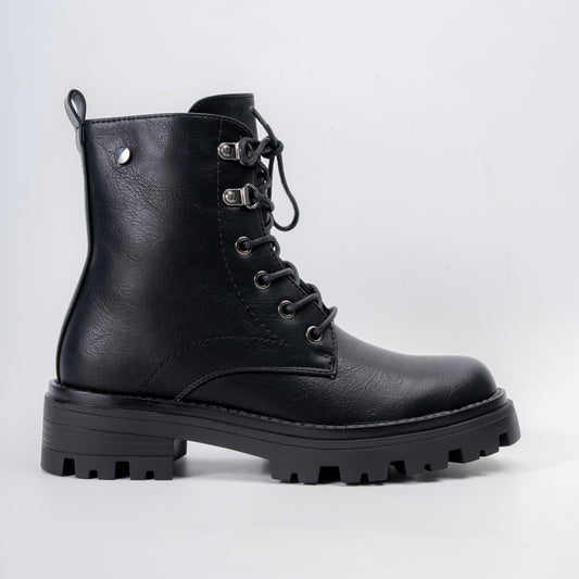 Shadow Flex - Black Lace-up Boots