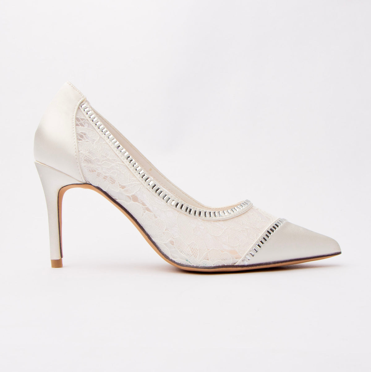 The Lace Affair White frame 5